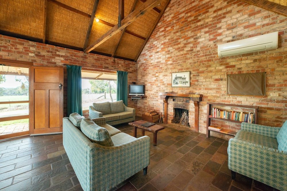 Grampians Pioneer Cottages Redbrick Cottage 7