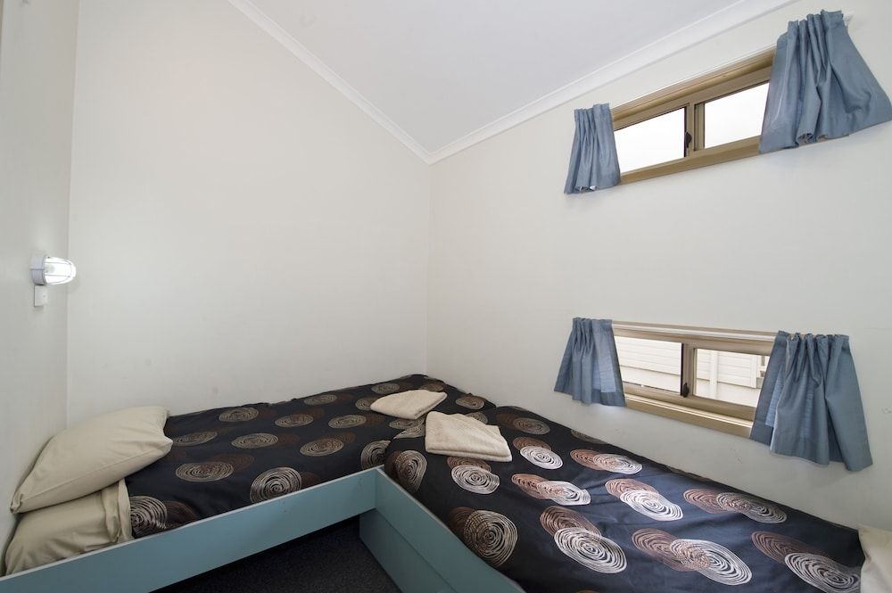Executive Cabin (Maximum 4)
