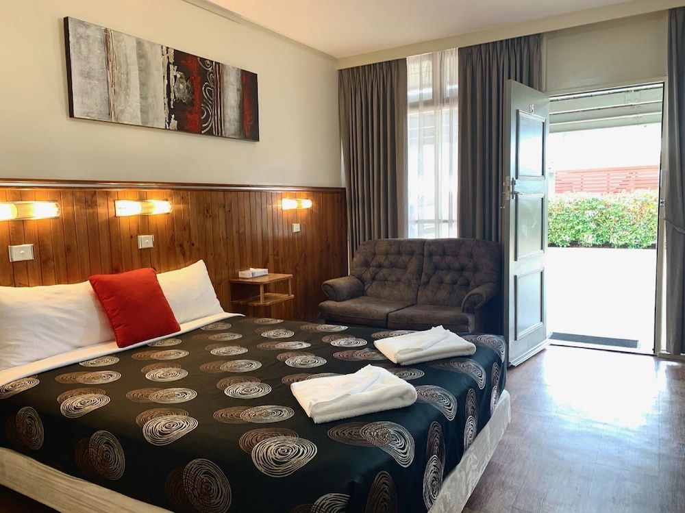 Central Motel Mildura Classic Double Room, 1 Queen Bed, Ground Floor 2