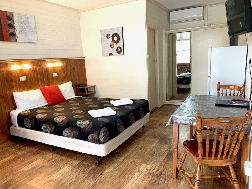 Central Motel Mildura Classic Double Room, 1 Queen Bed, Ground Floor
