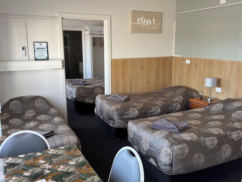 Blue Lake Motel Family Double Room (Interconnected Family Room)