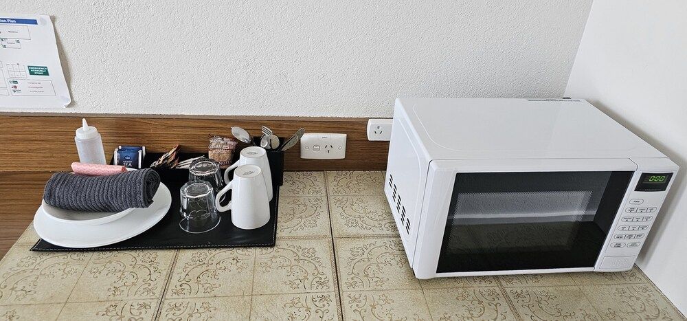 Blue Lake Motel Family Double Room (Interconnected Family Room) 5