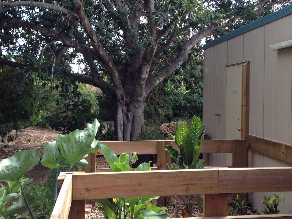 Riverside Tourist Park Basic Double Room Single Use, 1 Double Bed, River View 3