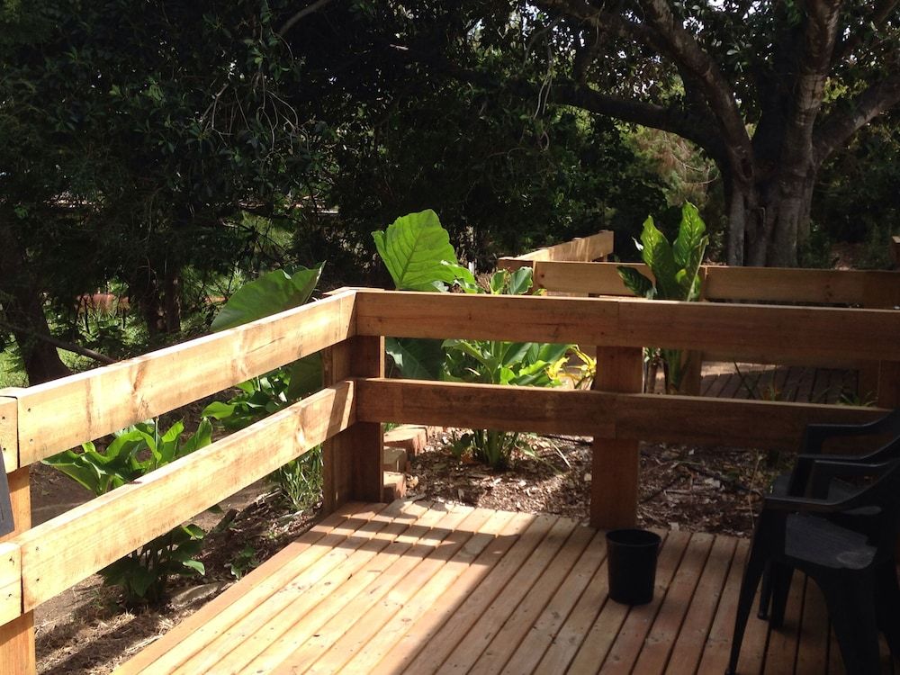 Riverside Tourist Park Basic Double Room Single Use, 1 Double Bed, River View 6