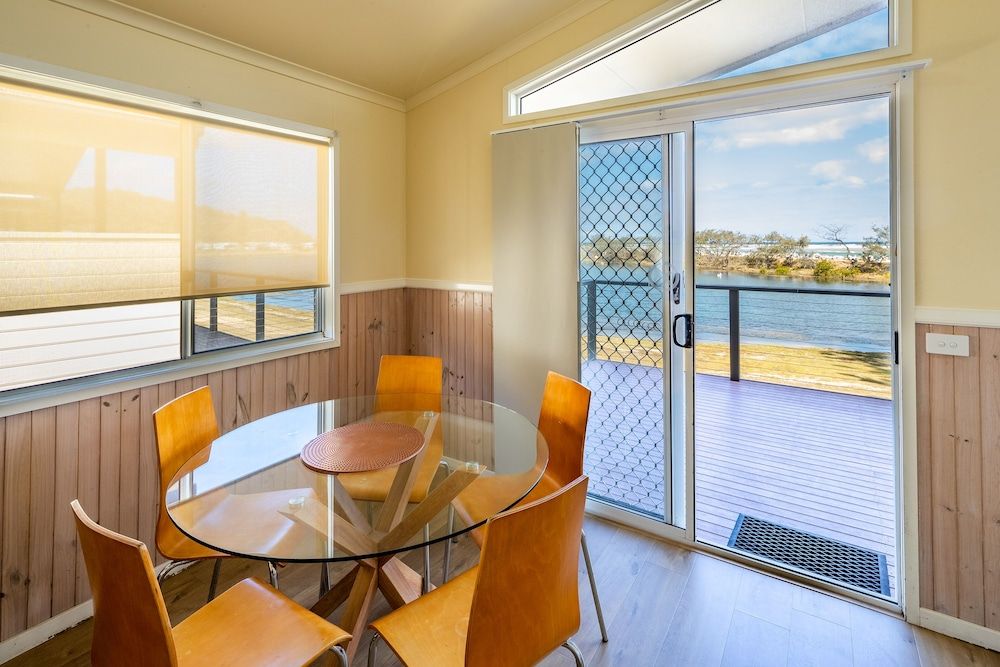 Ingenia Holidays Nambucca Heads Watefront Deluxe Spa Cabin 5