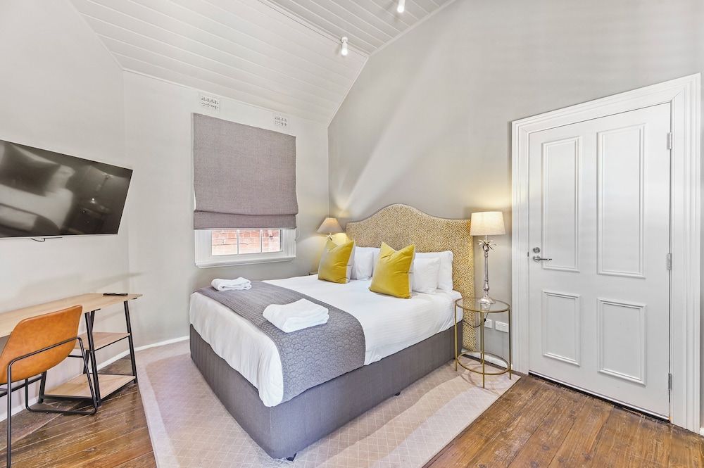 The Houston Studio Suite 3