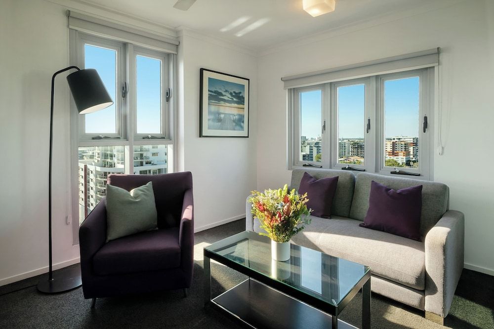 H on Mitchell Apartment Hotel 1 Bedroom Executive Apartment 3