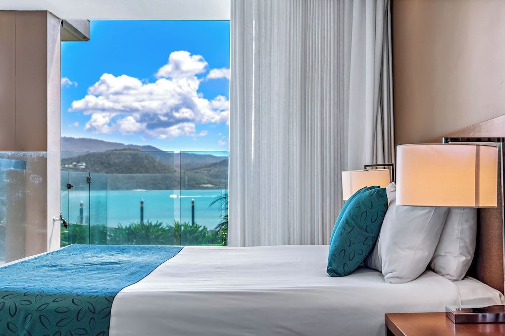 Mirage Whitsundays Executive Apartment - 3 Bedroom 2