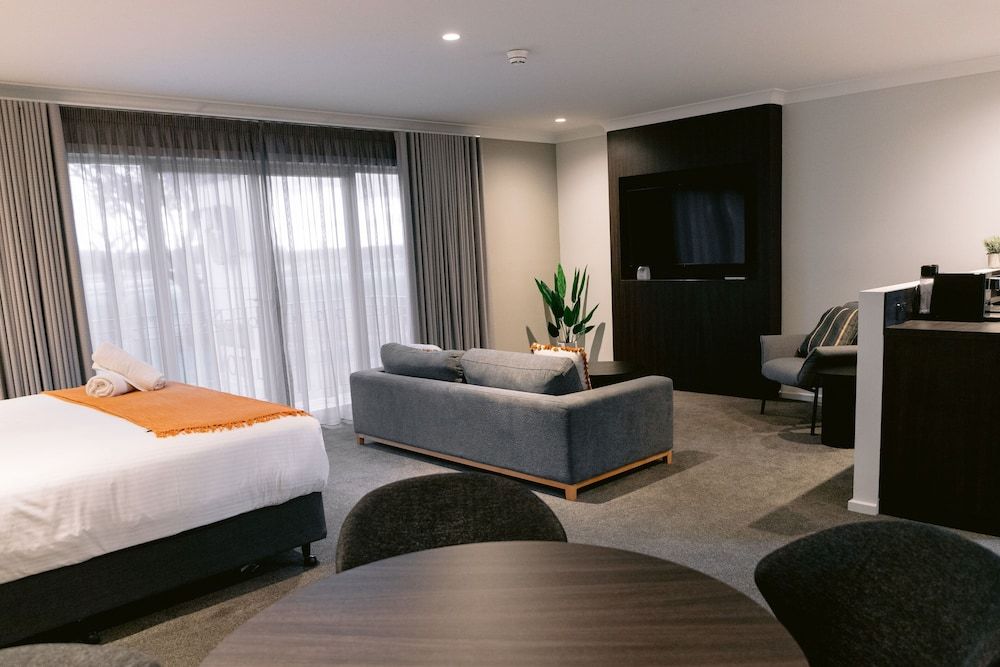 Luxury Spa Suite