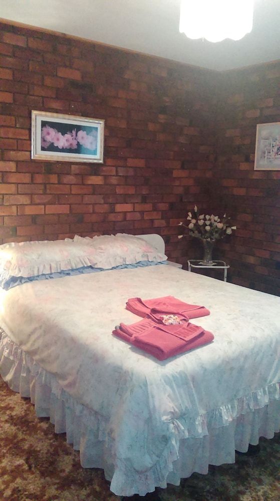 Standard Suite, 1 Bedroom, Non Smoking, Shared Bathroom (Queen room)