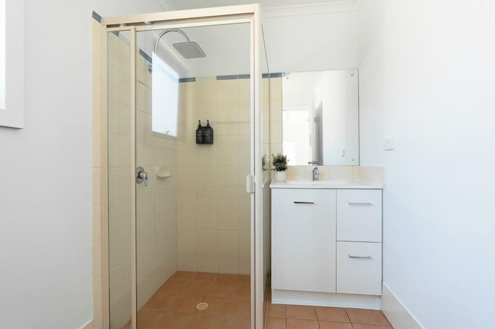 Adelaide Caravan Park Villa, 2 Bedroom (Sleeps 6) 4