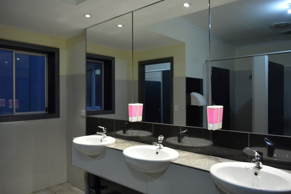 Elizabeth Hostel Economy Double Room 2