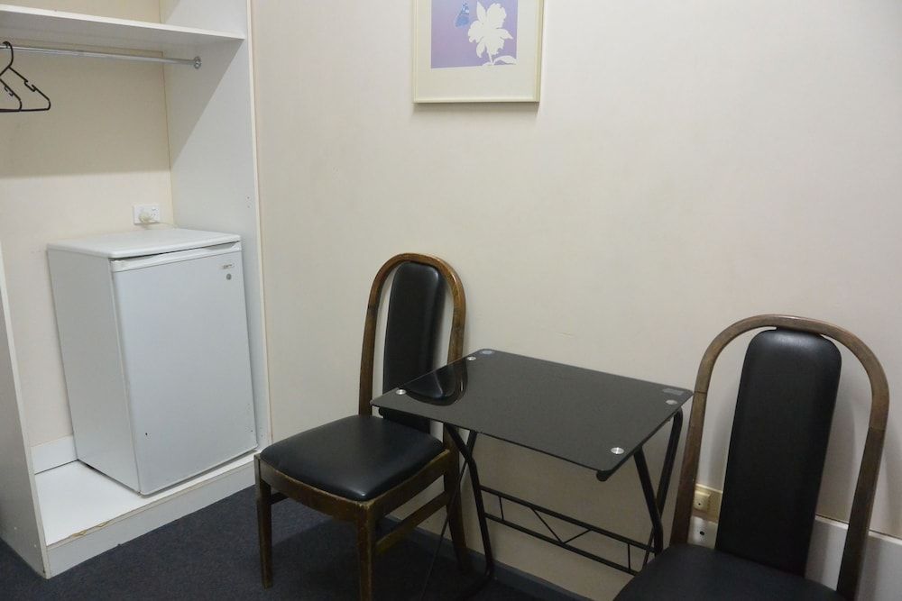 Elizabeth Hostel Economy Double Room 3