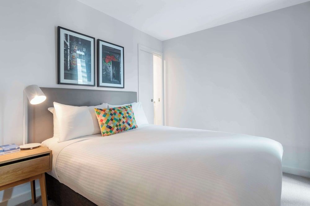 Oaks Melbourne Southbank Suites 2 Bedroom Apartment (No Housekeeping) 3