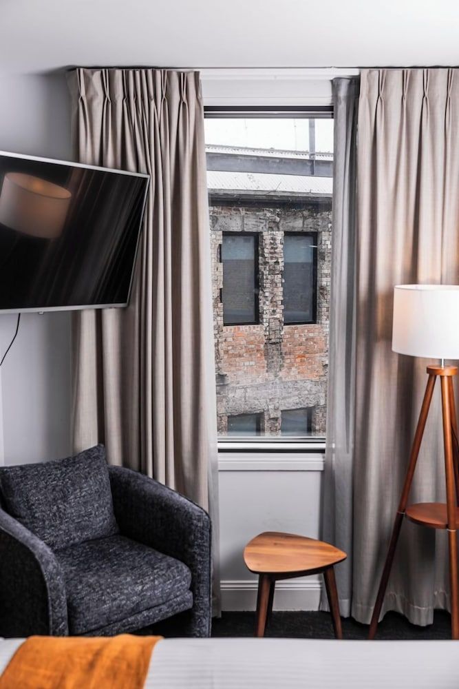 The Lucky Hotel Deluxe Suite with Sofa 3