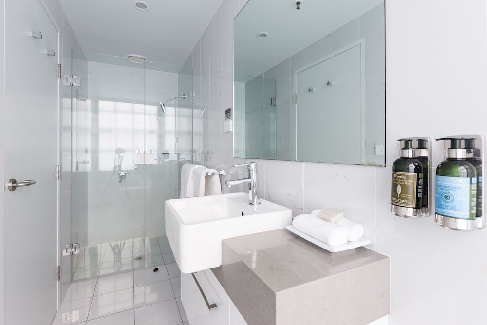 The Lucky Hotel Deluxe Suite with Sofa 2