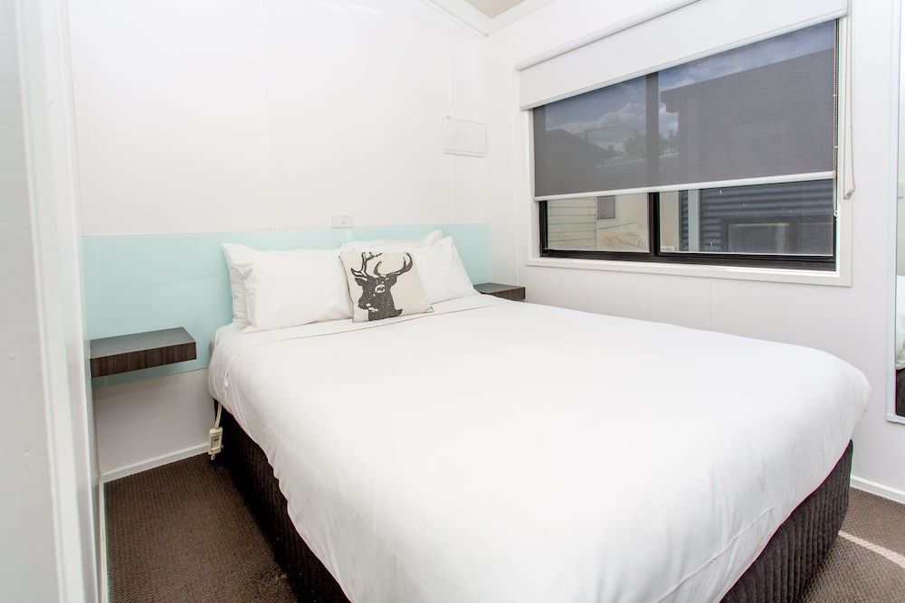 BIG4 Melbourne Holiday Park Deluxe Two Bedroom Villa