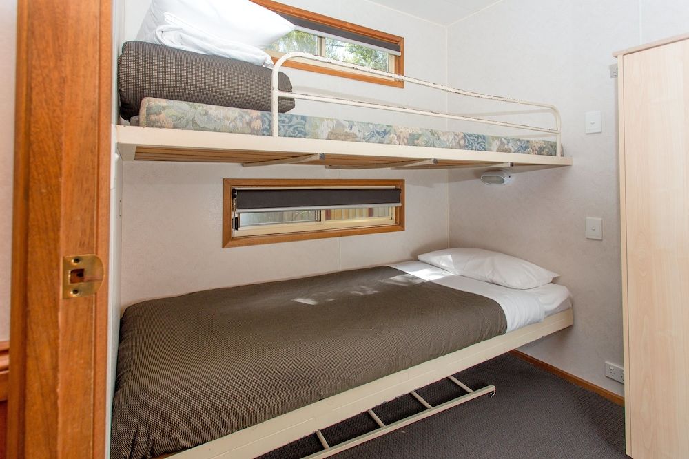 BIG4 Melbourne Holiday Park Three Bedroom Villa 3