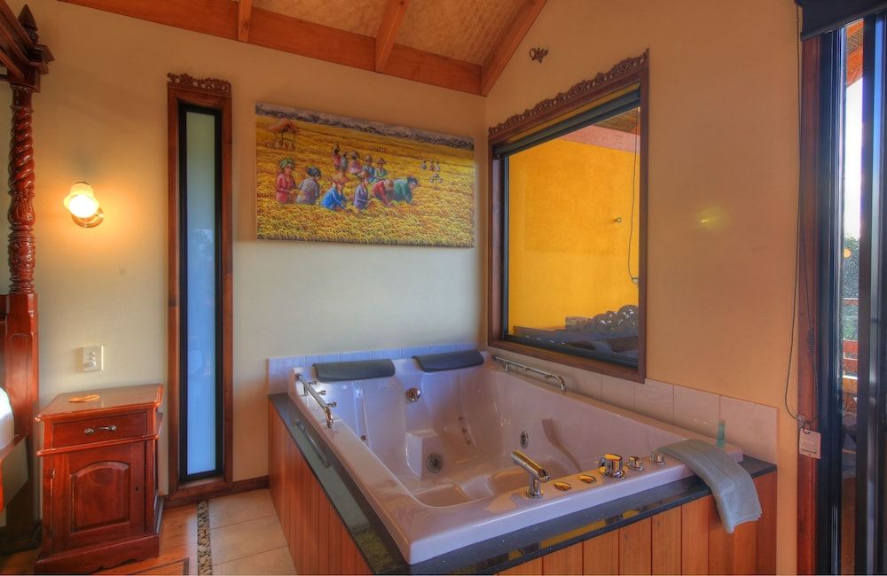 Maleny Tropical Retreat Balinese B&B Seminyak King Spa Villa (New) 7