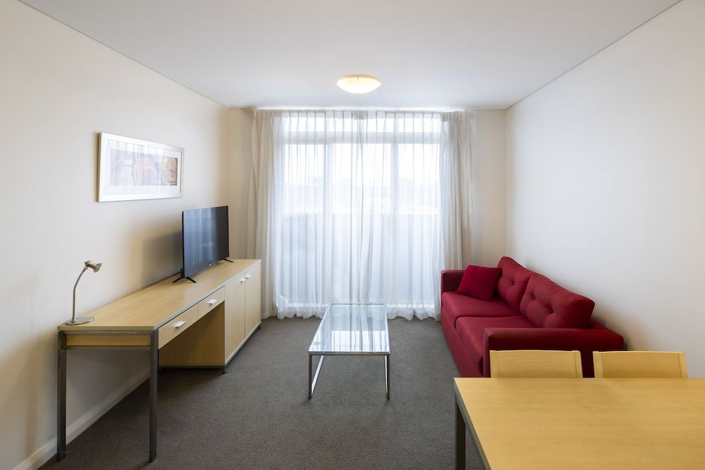 Mantra Castle Hill Sydney One Bedroom Apartment, 1 King Bed 12