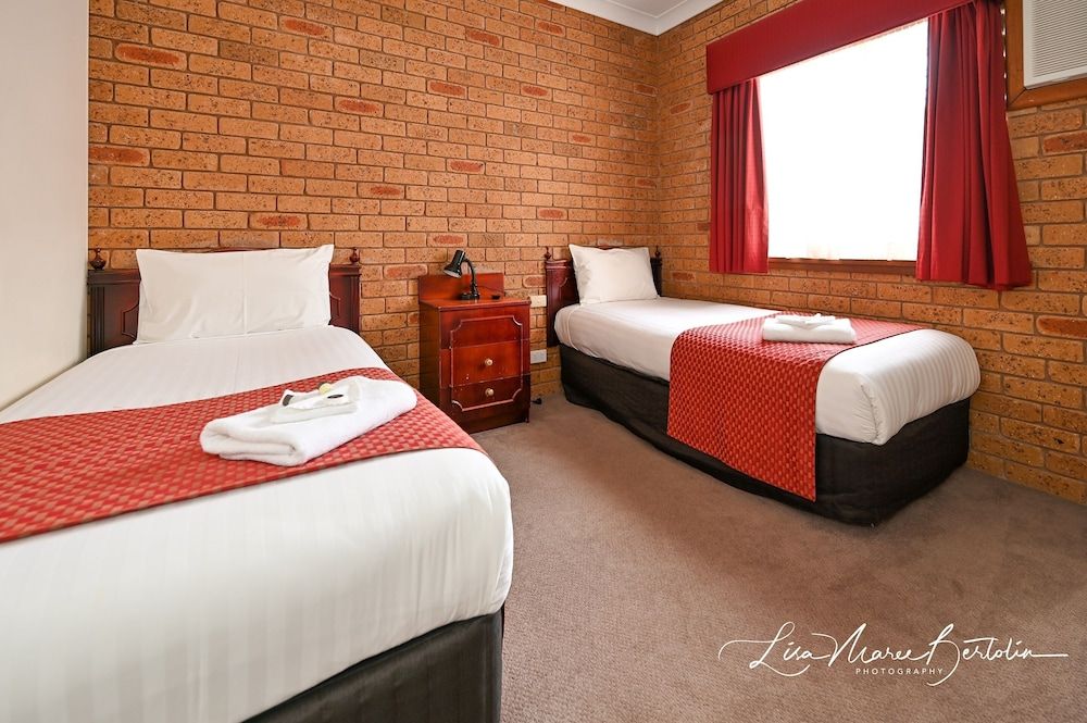 Narrandera Club Motor Inn Family Room, 1 Bedroom 5