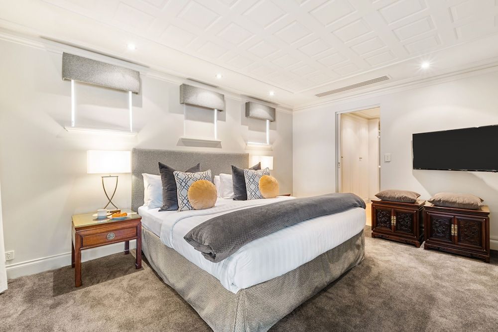 The Grand Riverview Suite