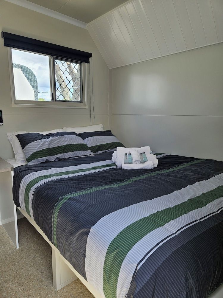 Compact Queen Van Room