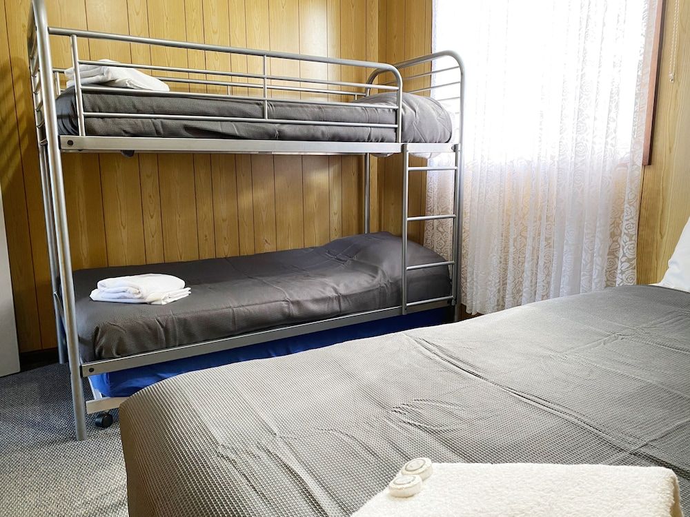 Limestone Coast Tourist Park Comfort Cabin, 2 Bedrooms