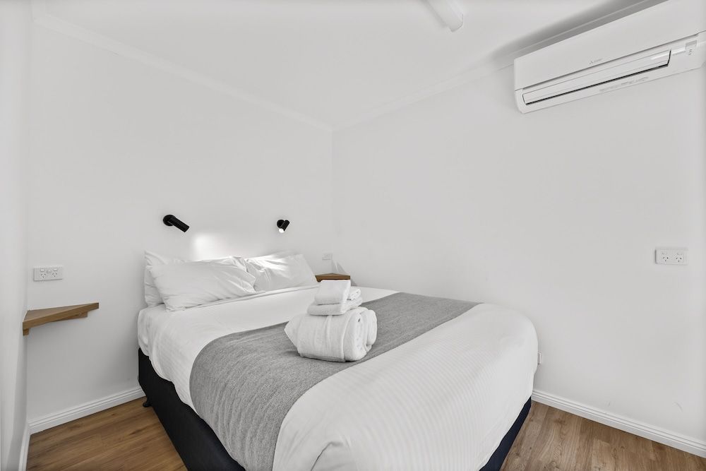 Two Bedroom Cottage (5 Berth)