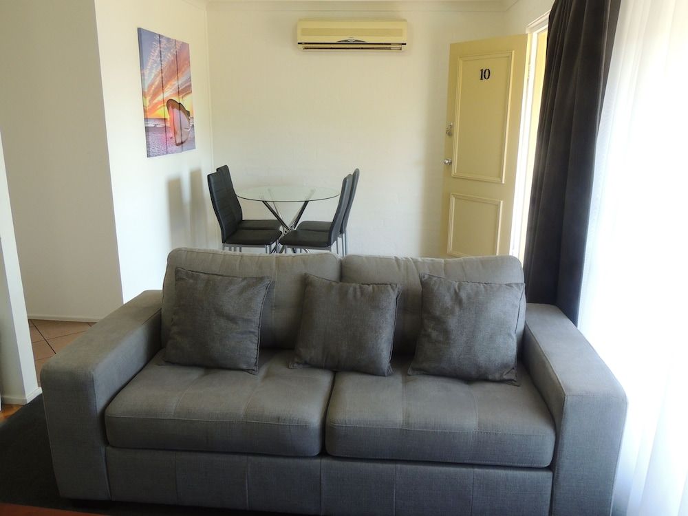 Argyle Terrace Motor Inn Standard Suite, 2 Bedrooms, Non Smoking, Balcony (Suite) 6