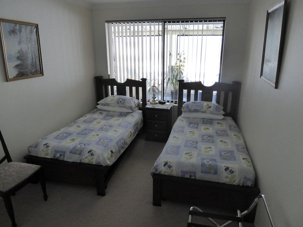 Twin Room 2 - 2 singles