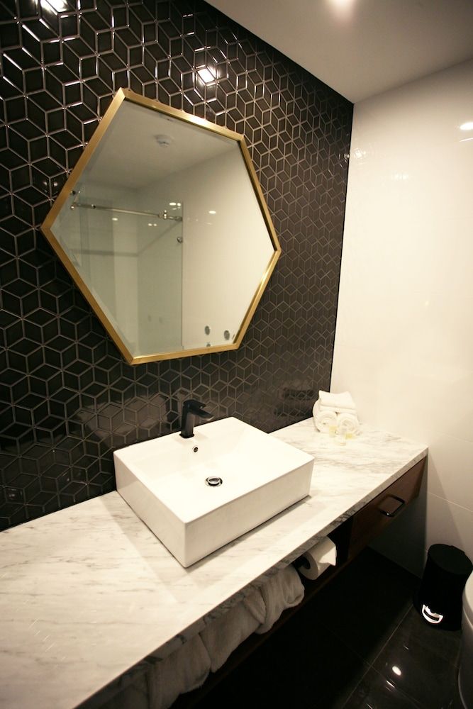 Aqua Room