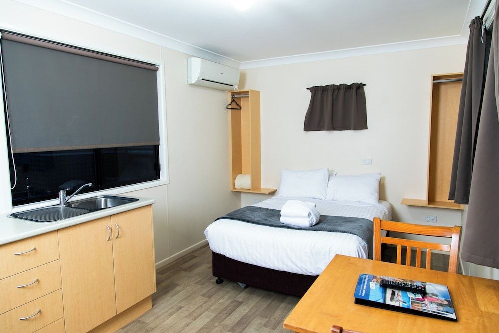 Ensuite Cabin sleeps 2