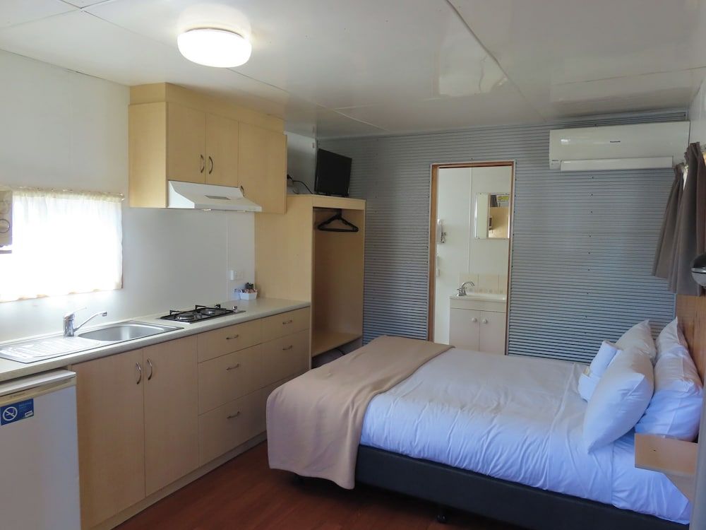 Ensuite Cabin Pet Friendly Sleeps 4