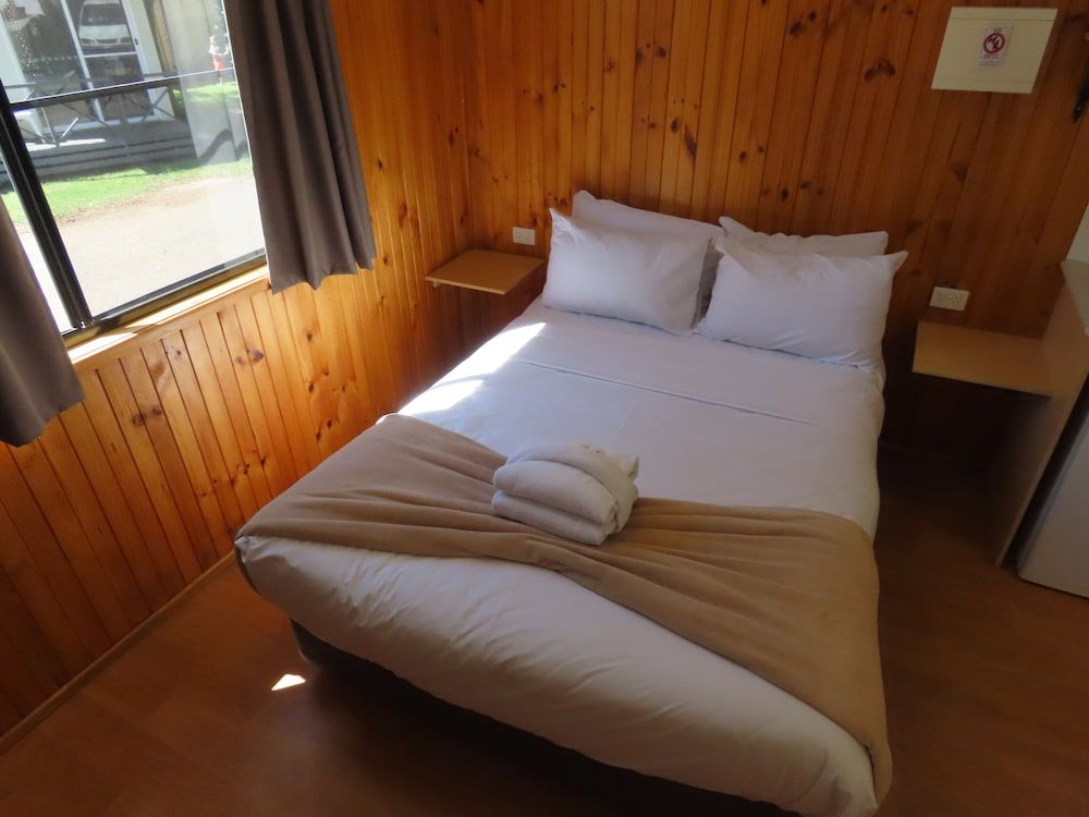 1 Bedroom Cabin sleeps 5