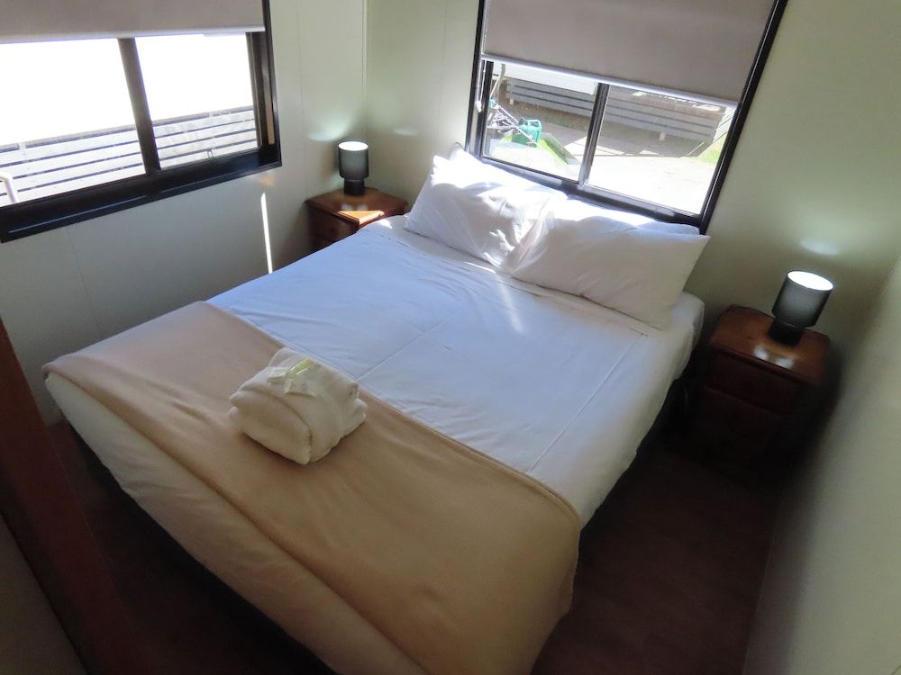 2 Bedroom Villa sleeps 6