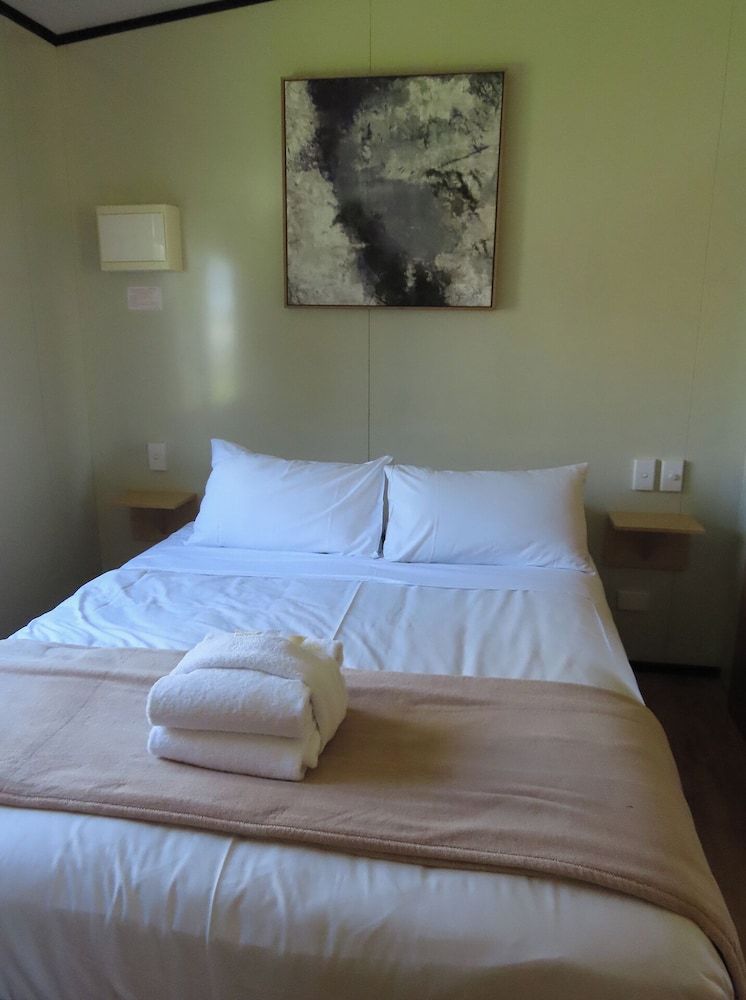 3 Bedroom cabin sleeps 8
