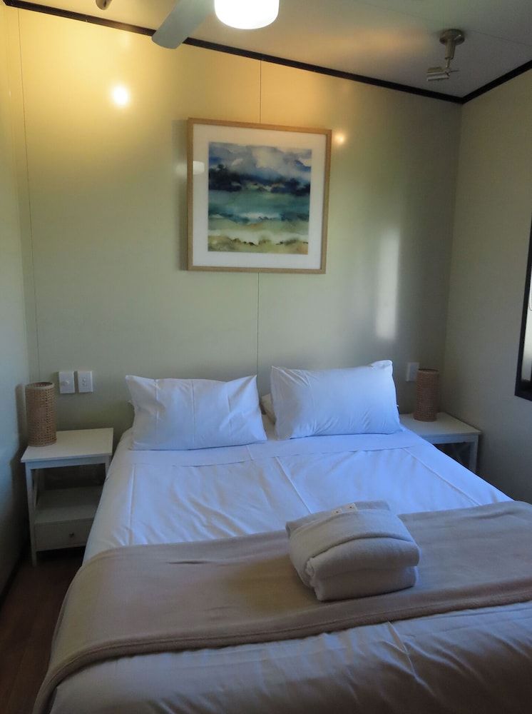 3 Bedroom cabin sleeps 8