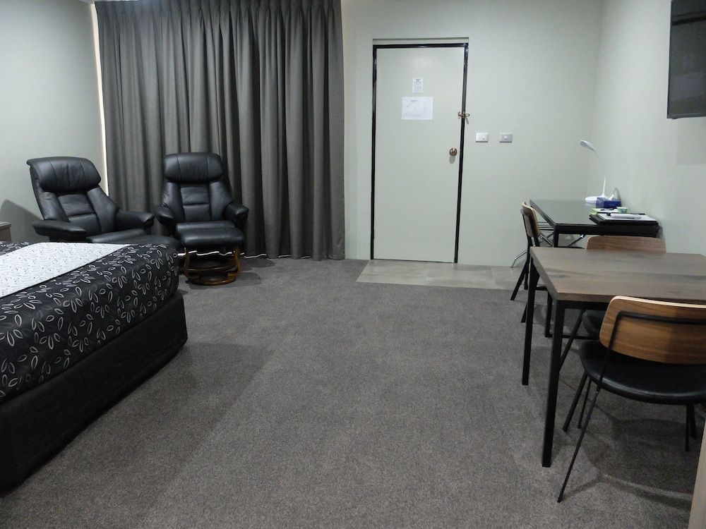 Barooga River Gums Motor Inn Deluxe Studio 4