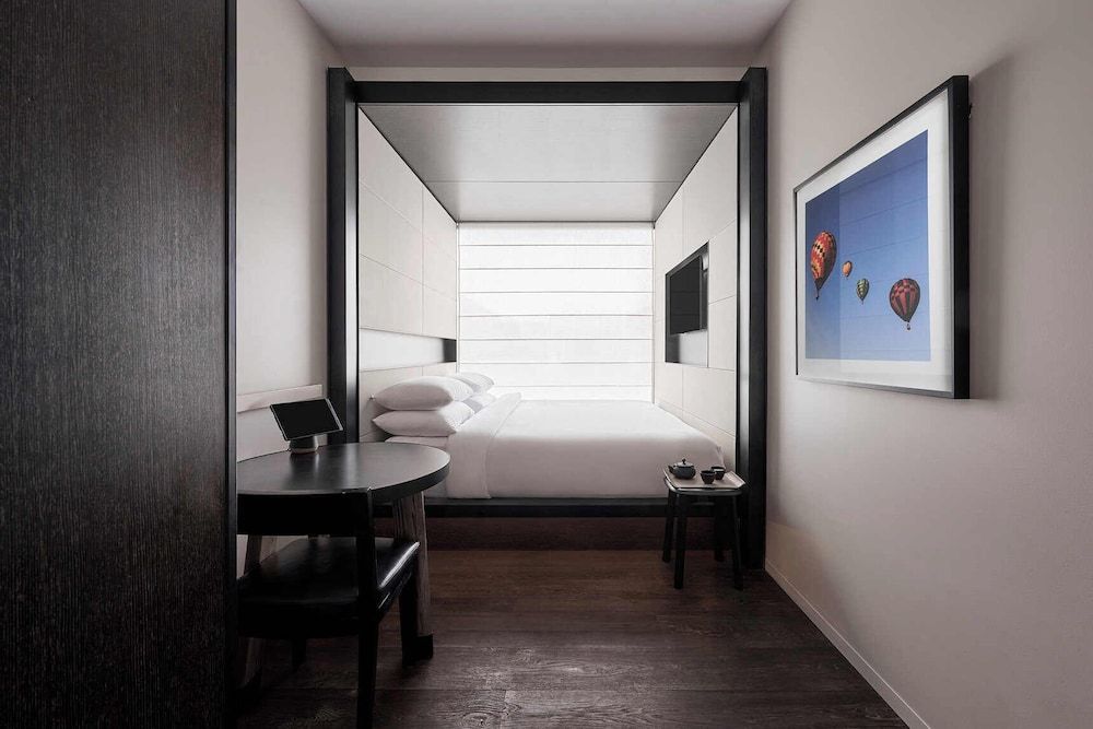 Little National Room