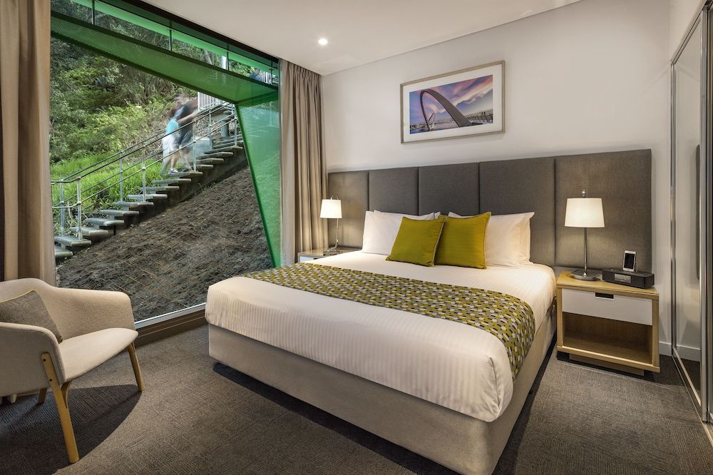 Quest Mounts Bay Road One Bedroom Apartment 3