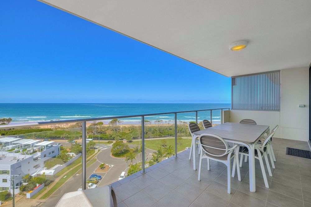 Beach on Sixth 2 Bedroom Ocean View Superior High Floor Apartment 6