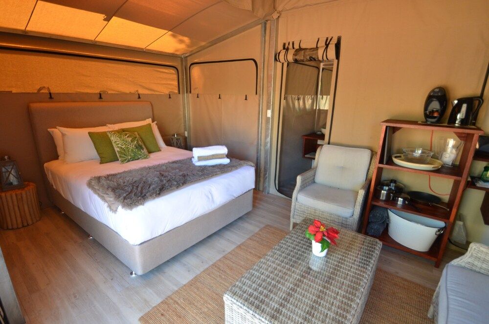Luxury Queen Eco Tent with Ensuite