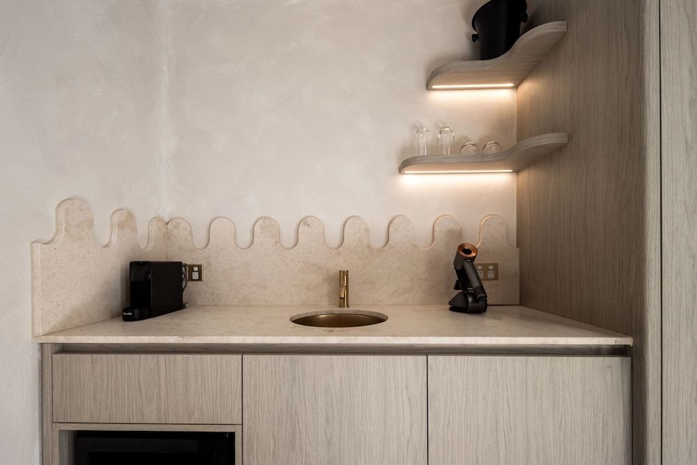 Medusa Boutique Hotel Deluxe Queen 20