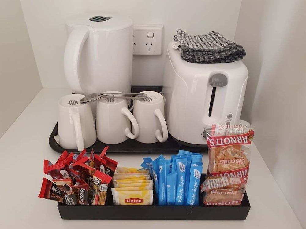 Ceduna East West Motel Standard Twin Room 9