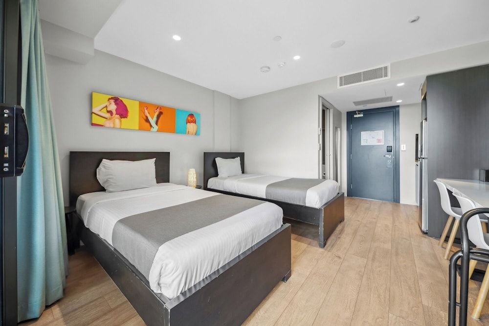 Studio 8 Residences - Adults Only Deluxe Twin Studio with balcony 3