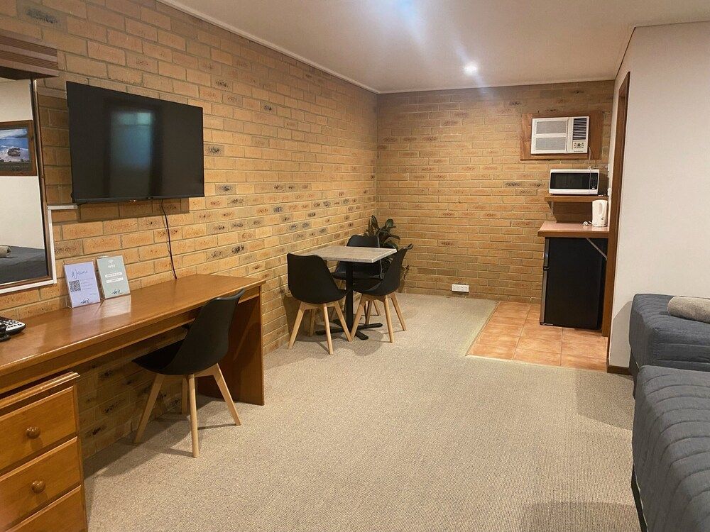 Quays Motel San Remo Deluxe Family Room 3