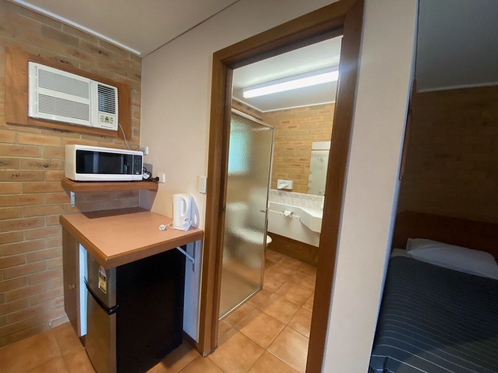 Quays Motel San Remo Deluxe Family Room 2