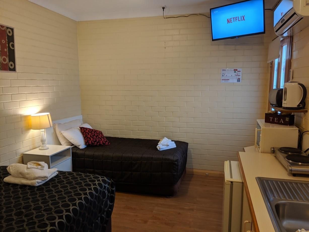Bondi Motel Family Room 3