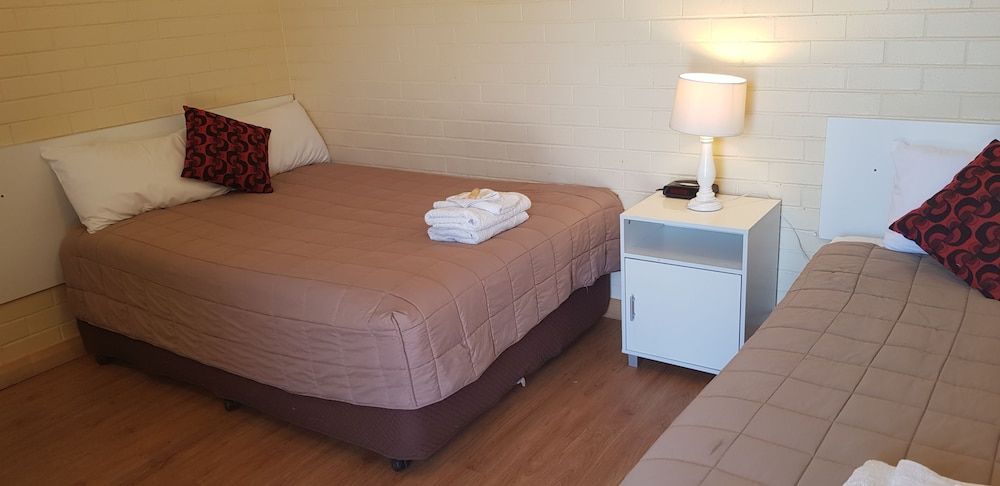 Bondi Motel Family Room, Non Smoking, Kitchenette (Queen Family Room)